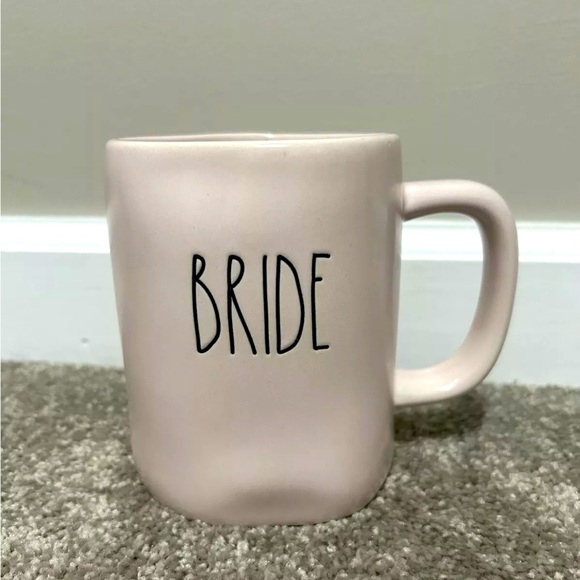 Rae Dunn “Bride & Groom” Mug Set - Picture 3 of 8